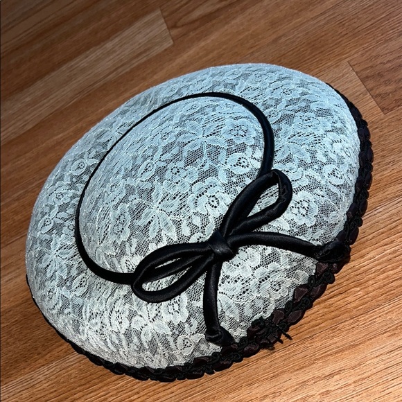 Vintage Elegant Black and White Lace Hat